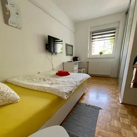 Dis Apartment Varazdin Exterior photo